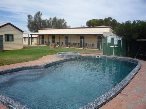 Nuttbush Retreat - Port Augusta Accommodation 0