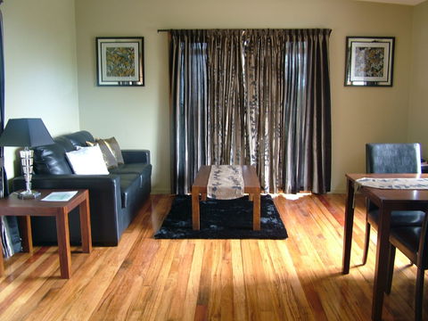 Sacred Mountain Retreat - Port Augusta Accommodation 1