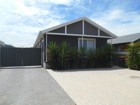 Stormbird Retreat - Port Augusta Accommodation 0