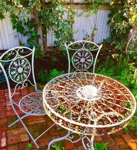 3 Divas Accommodation - The Moscato Cottage - Port Augusta Accommodation 2