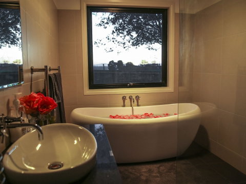 Ballachulish Farm Stay - Port Augusta Accommodation 0