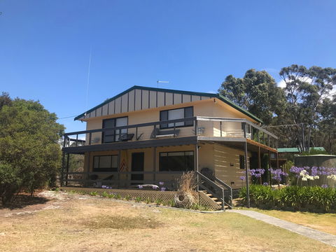 Barefoot Beach House - Port Augusta Accommodation 1