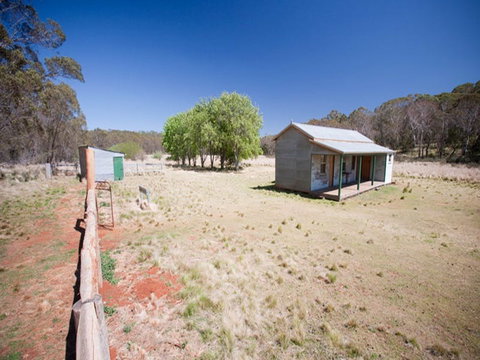 Brackens Hut - Port Augusta Accommodation 0
