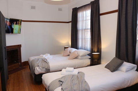 Guildford Hotel - Port Augusta Accommodation 1