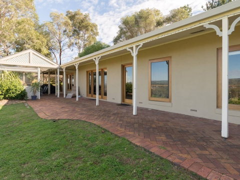 131 - Heart Of The Vale - Port Augusta Accommodation 1