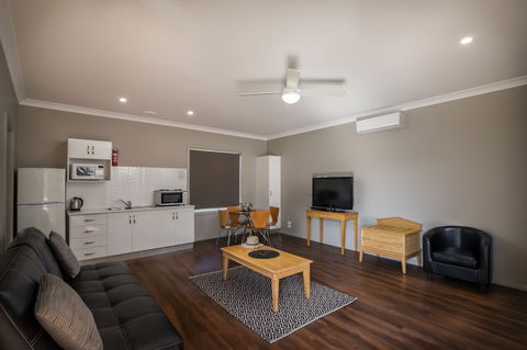 Akuna Motor Inn - Port Augusta Accommodation 0