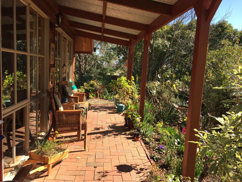 Artscape Cottage Beechworth - Port Augusta Accommodation 1