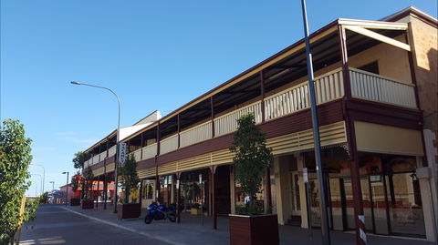 Balcony On Sixth Lodge - Port Augusta Accommodation 0