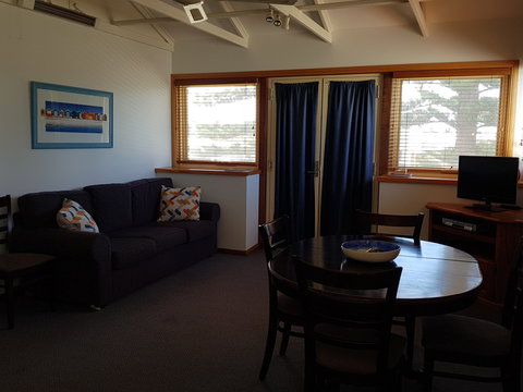 Blue Manna Waters – Apartment A - Port Augusta Accommodation 0