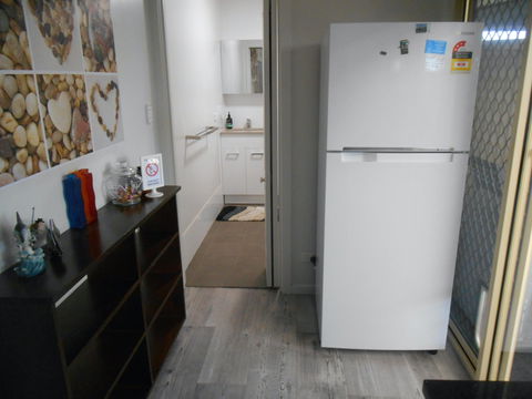 Blue Line Retreat Unit 3 - Port Augusta Accommodation 2