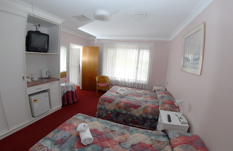 Blue And White Lodge - Port Augusta Accommodation 2