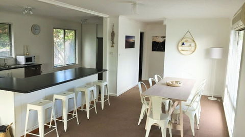Catching Waves - Port Augusta Accommodation 2