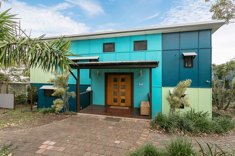 Colours Of Cylinder - Port Augusta Accommodation 1