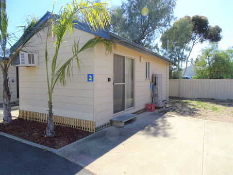 Moonta Bay Cabins - Cabin 2 - Port Augusta Accommodation 0