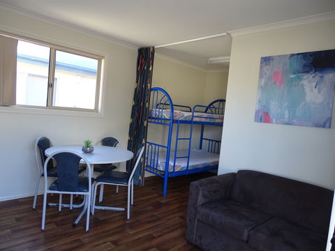 Moonta Bay Cabins - Cabin 2 - Port Augusta Accommodation 2