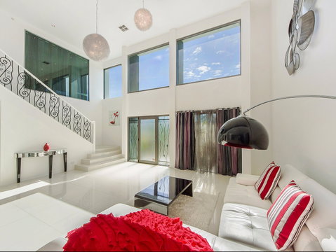 Riviera Waters Broadbeach - Vogue Holiday Homes - Port Augusta Accommodation 1