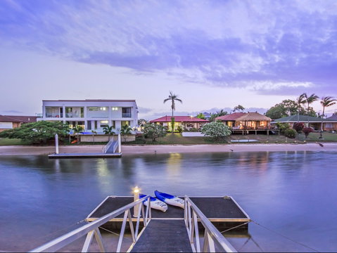 Riviera Waters Broadbeach - Vogue Holiday Homes - Port Augusta Accommodation 2