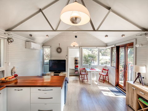 Serenity Cottage - Port Augusta Accommodation 0