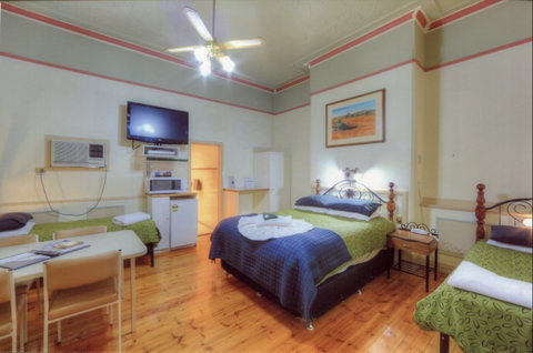 The Lodge Outback Motel - Port Augusta Accommodation 2
