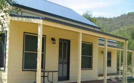 Alpine Valley Cottages - Port Augusta Accommodation 1