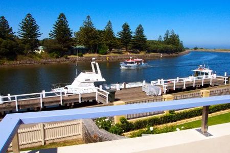 Dockside Waterfront Indulgence - Port Augusta Accommodation 1