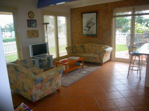 Dockside Waterfront Indulgence - Port Augusta Accommodation 3