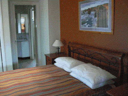 Apollo Bay Hideaway - Port Augusta Accommodation 4