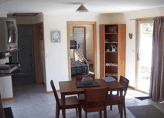 Yakkalla Holiday Cottage - Port Augusta Accommodation 2