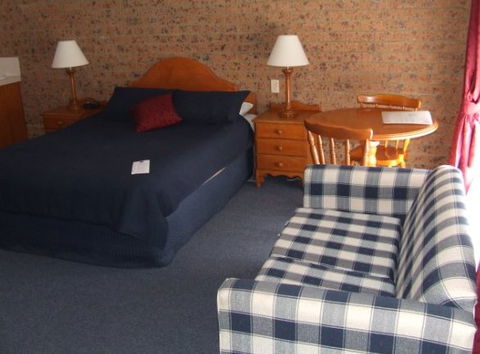 Swaggers Motor Inn, Yass - Port Augusta Accommodation 3