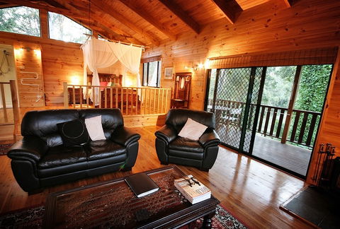 Ravensbourne Forest Chalets - Port Augusta Accommodation 3