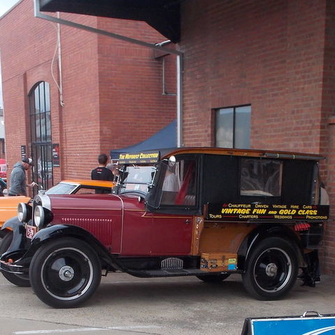 Vintage Fun Hire Cars - Port Augusta Accommodation 0