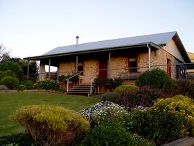 Tim Gramp Wines - Port Augusta Accommodation 0