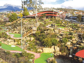 Putters Adventure Golf - Port Augusta Accommodation 0