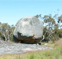 Tolmer Rocks - Port Augusta Accommodation