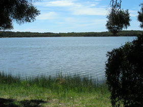 Lake Fellmongery Ski Lake - Port Augusta Accommodation 0