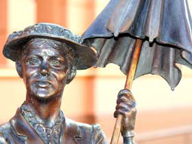 Mary Poppins Statue - Port Augusta Accommodation 1