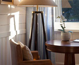 East Coast Lounge - Port Augusta Accommodation 4