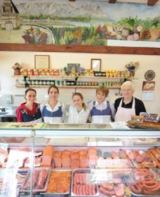 Mentges Master Meats - Port Augusta Accommodation 0