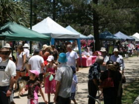 Burleigh Art And Craft Markets - Port Augusta Accommodation 3