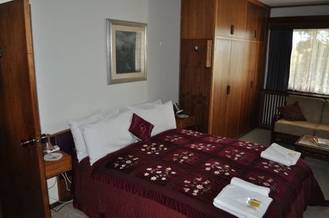 Sages Haus Bed And Breakfast - Port Augusta Accommodation 4