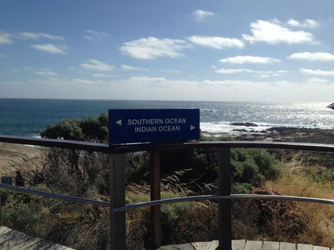 Margaret River, Caves, Wine And Cape Leeuwin Lighthouse Tour From Perth - Port Augusta Accommodation 9