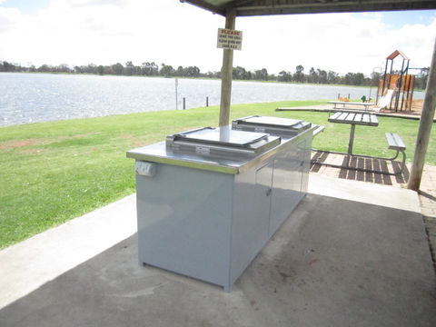 Gum Bend Lake - Port Augusta Accommodation 1