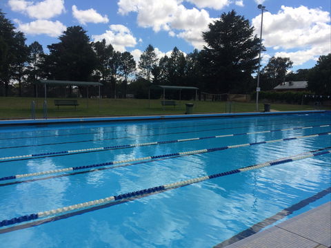 Binalong Memorial Swimming Pool - Port Augusta Accommodation 0