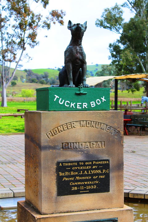 The Dog On The Tucker Box - Port Augusta Accommodation 0