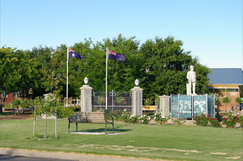 WW1 Memorial Park - Port Augusta Accommodation 1