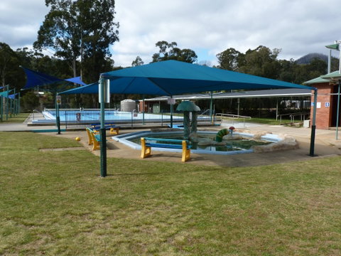 Marysville Outdoor Swimming Pool - Port Augusta Accommodation 2