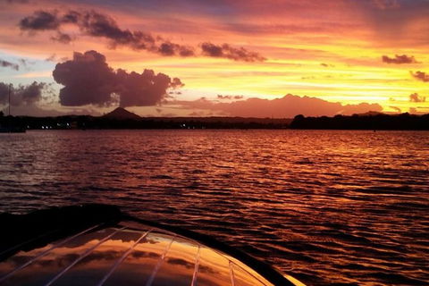 Noosa River Cruise For 3 To 4 People On A Classic Mahogany Speed Boat - 90 Min. - Port Augusta Accommodation 12