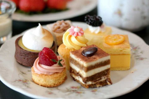 Sunshine Coast Scenic Hinterland High-Tea & Wine Tour (Min 6 Adults) - Port Augusta Accommodation 3