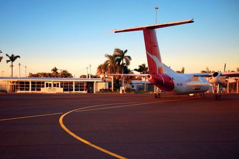 4 Seat SUV Sedan | Sunshine Coast Airport Private Transfer - Port Augusta Accommodation 4