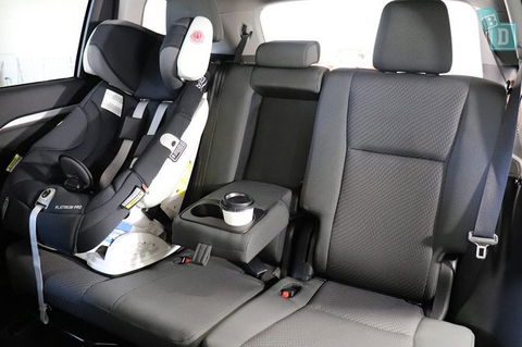 4 Seat SUV Sedan | Sunshine Coast Airport Private Transfer - Port Augusta Accommodation 2